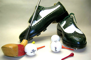 Massgefertigte Golfschuhe von Schuhsalon Schuller in Königsstetten im Wienerwald