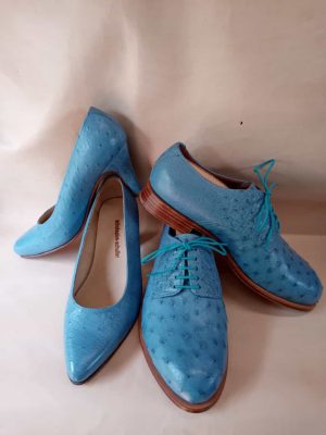 Handgemachte Schuhe aus Straußenleder in Blau